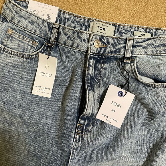 NWT Tall ripped mom jeans - Picture 3 of 4